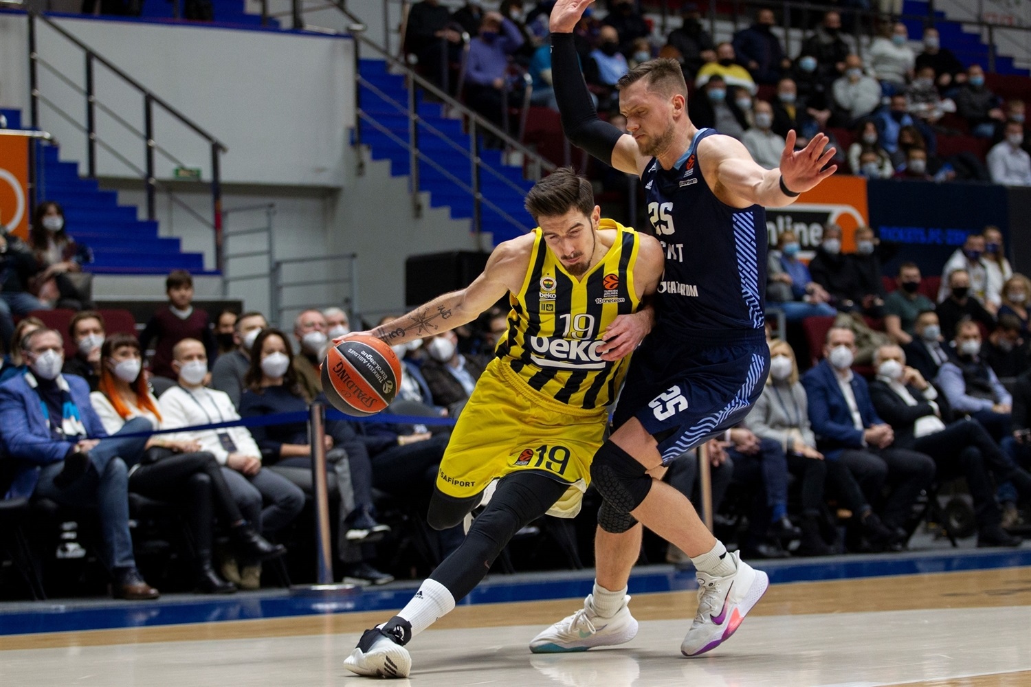 nando-de-colo-fenerbahce-beko-istanbul-eb21.jpg